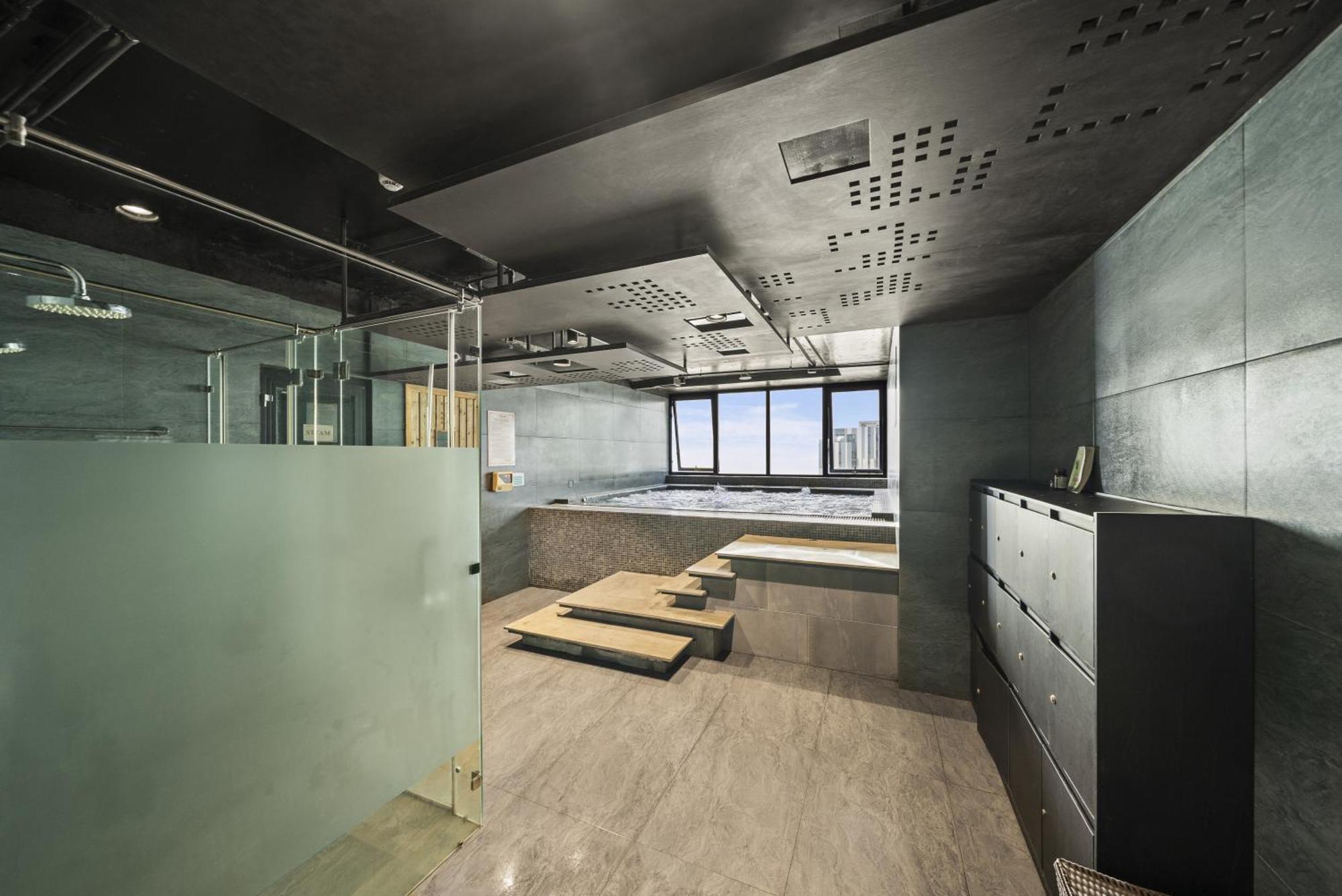 The Code Hotel & Spa Дананг Екстер'єр фото